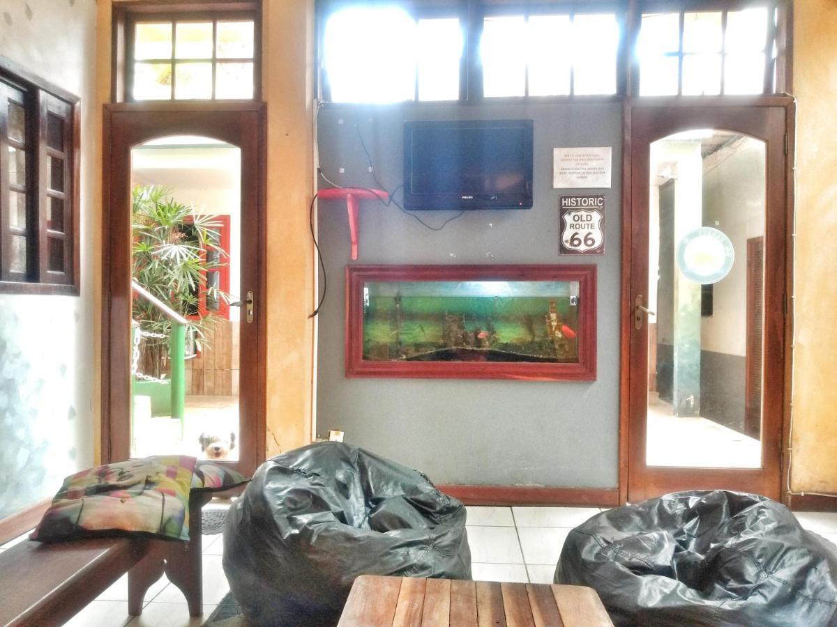 פאראטי Leo'S Clan Beach Hostel מראה חיצוני תמונה