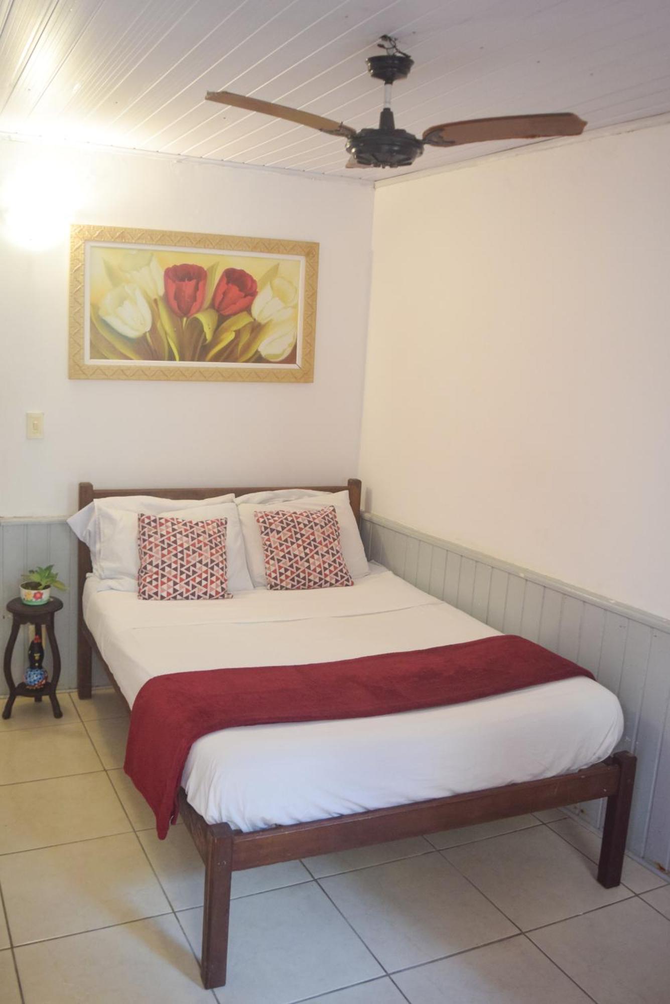 פאראטי Leo'S Clan Beach Hostel מראה חיצוני תמונה